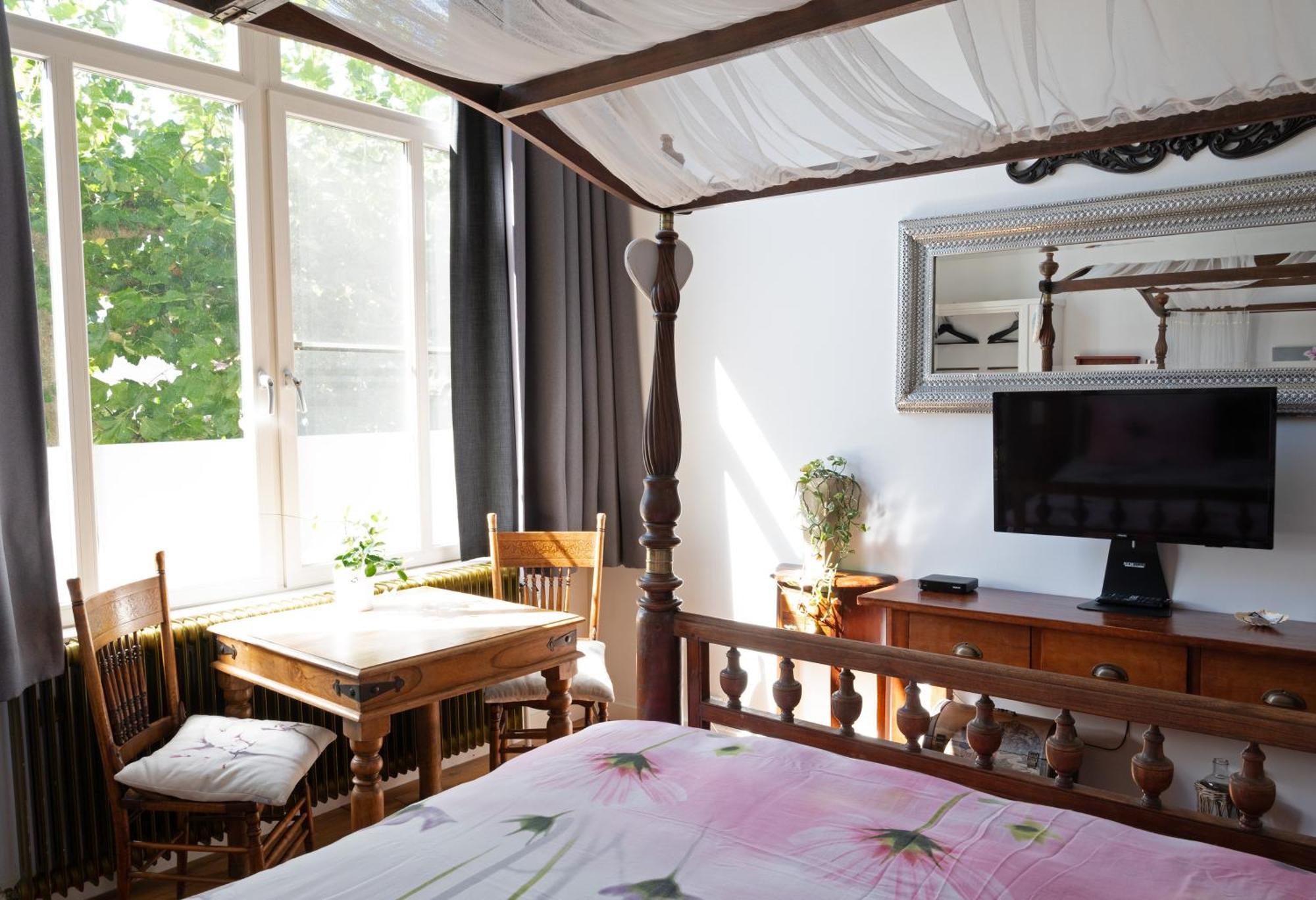 Bed & Breakfast Het Oude Postkantoor Yerseke